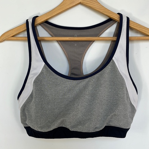 Athleta Triple Dare Racerback Sports Bra Size M - Picture 2 of 8